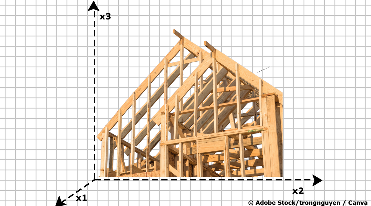 Dachkonstruktion im Rohbau mit sichtbaren Holzsparren und Giebelform vor blauem Himmel mit Wolken.